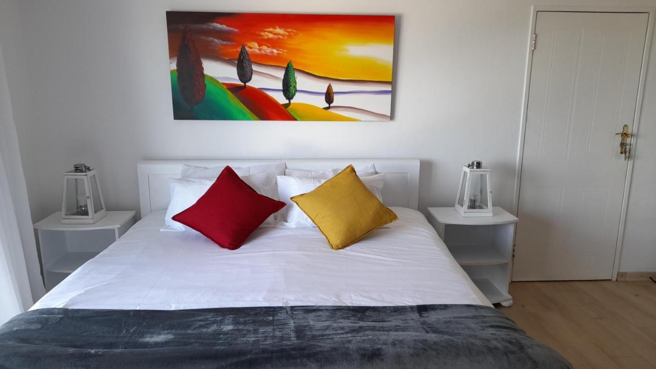 Swept Away Guesthouse - No-Loadshedding Yzerfontein Exterior foto