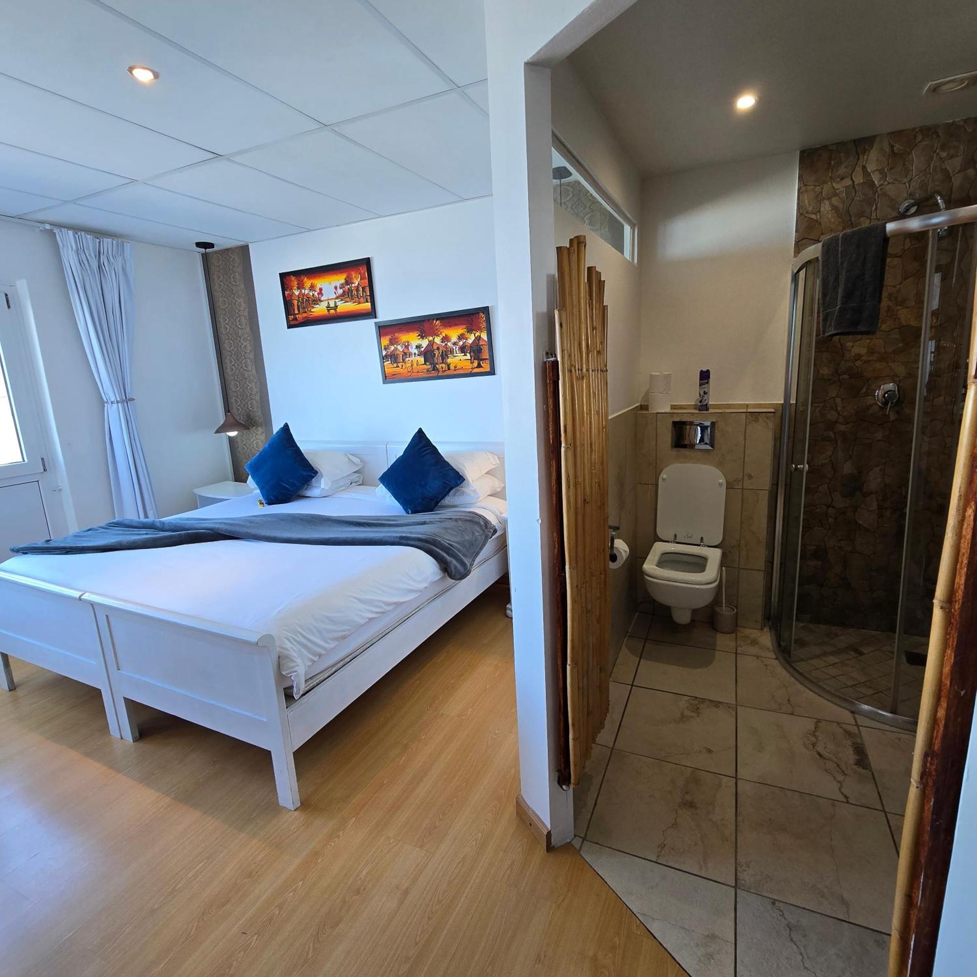Swept Away Guesthouse - No-Loadshedding Yzerfontein Exterior foto